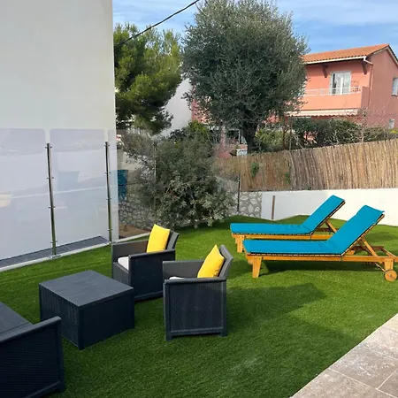 Avec Jardin Proche Six Fours/sanary Apartment